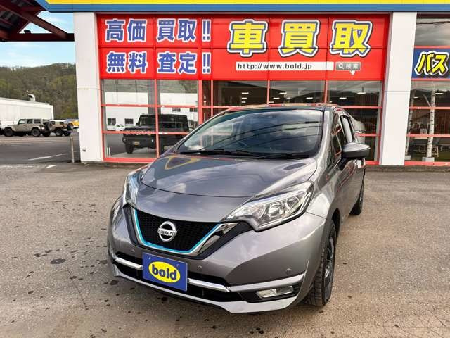 ノート 1.2 e-POWER メダリスト FOUR 4WD