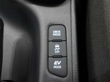 モーターだけで駆動するEVモードの静かさは 乗っている人だけでなく、ご近所さんからも好評です!