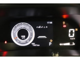 マルチインフォメーションディスプレイ付きのメーターです!エコ運転へ導く多彩な情報を表示してくれます。