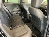 メルセデス・ベンツあざみ野店では中古車専任スタッフが在籍しております。平日もフル稼働で、お客様をお迎えできる準備を整えておりますのでお気軽にご来店下さい。