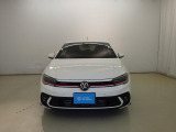 ドイツ車はフロントマスクに特徴がございます。一目でPoloと分かるデザインです。在庫状況もお気軽にお問い合わせください。