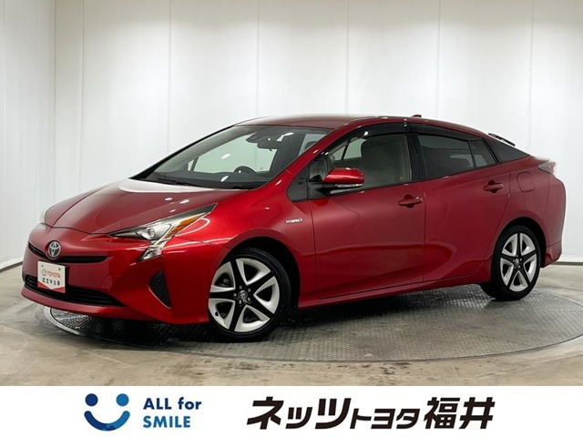 トヨタ プリウス 