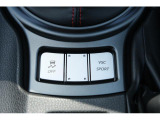 車両の挙動を制御するVDCもSTIによる専用チューン。スポーツ走行時の介入タイミングが最適化されており、ドライバーの意図を邪魔しない、よりピュアで熱い走りを楽しめます。