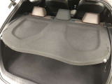 【パッケージトレイ】荷物に直射日光が当たるのを防ぐことができます。また、荷物が外から見えないので防犯面でも安心です!標準装備がうれしい!