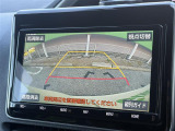 便利な【バックモニター】で安全確認もできます。駐車が苦手な方にもオススメな便利機能です。