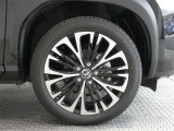 R6年式夏タイヤ215/50R18ダンロップ製です。