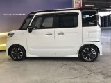 エンジンルーム、室内、クリーニング済みです。厳選したお車を屋内展示場にて展示中☆車両品質には自信がございます!ぜひ一度ご来店ください!!