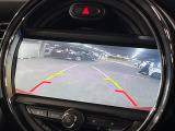 ●バックカメラ:便利な【バックカメラ】で安全確認もできます。駐車が苦手な方にもオススメな便利機能です。