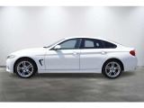 コンパクトなハッチバックながら、ロングノーズ・ショートオーバーハングのBMWらしい伝統的なスタンスを継承しています。