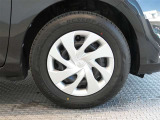 R8年式夏タイヤ175/70R14ダンロップ製です。