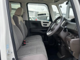 内装ルームクリーニング済みです。しっかり綺麗にしていますので、是非、お確かめください。納車時にはもう一度キレイにいたしますよ!
