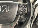 クルーズコントロールを装備しています。高速道路などで一定の速度で走ってくれるので運転が楽ですよ!速度を設定できますので、スピードの出しすぎにも注意できます。