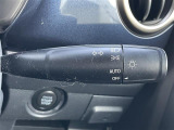 【オートライト(AUTO)】外の明るさをシステムが感知して、自動でヘッドライトが点灯します!ヘッドライトをつけ忘れを防ぐ便利機能です。