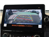 お車選びをお楽しみ頂けるよう、在庫車の展示スペースを十分に確保しております。