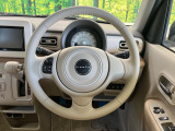 【レーダーブレーキサポート】走行中に前方の車両等を認識し、衝突しそうな時は警報とブレーキで衝突回避と被害軽減をアシスト。より安全にドライブをお楽しみいただけます。