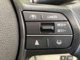 【アダプティブクルーズコントロール】高速道路での長距離走行が楽に!!自動で速度を保つクルーズコントロールが、衝突軽減システムと連携し、前方の車両を感知して車間を保つように速度調節してくれます!!
