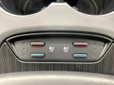 【シートベンチレーション】夏場は涼しい風でお尻や背中の熱やムレを防ぎ、冬はエアコンよりも早く温まってポカポカに!季節を問わず快適に過ごせます。