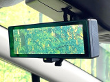 【インテリジェントルームミラー】後席の大きな荷物や同乗者で後方が確認しづらい時でも安心!カメラが撮影した車両後方の映像をルームミラー内に表示。クリアな視界で状況の確認が可能です!
