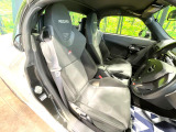 運転席シート廻りは使用感も少なく、良好な状態となっています。丁寧に使われていたことがよくわかりますね。