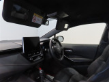 運転席・助手席サンバイザーにはバニティーミラーも付いております。