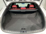レクサス車らしい細部までこだわった高級感と見る人を一目で虜にするエモーショナルな魅力を持ち合わせております。