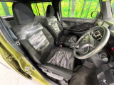 運転席シート廻りは使用感も少なく、良好な状態となっています。丁寧に使われていたことがよくわかりますね。