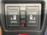 【両側パワースライドドア】スマートキーや運転席のスイッチで後席両側スライドドアの開閉が可能♪電動だから力を入れてドアを開ける必要が無く、小さなお子様でも簡単に開け閉めでき快適です♪