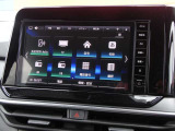 ナビゲーション+AV 2画面表示(デュアルウィンドウ)、TV、FM/AM、Bluetooth Audio、microSDカード(音楽/動画ファイル再生)、ハンズフリーフォン、スマホでの地図更新も可能な高性能大型ナビです。