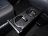 スライド式【カップホルダー】です。使う時だけ引き出し使うので普段は飛び出しも無くすっきり!!