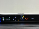 TFTカラ-マルチインフォメ-ションディスプレイ4.2インチの液晶画面に、安全・安心のコンテンツやオ-トエアコンのステ-タスなど、さまざまな運転情報を表示し見やすさにこだわったメ-タ-です♪
