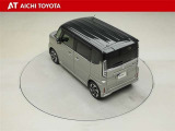 スチールシルバーメタリックブラック2トーンルーフ(A7R)のカスタム専用ボディーカラーは、デザインのカッコよさを引き立ってています。