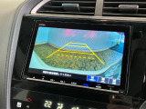 【バックカメラ】リバースにするだけで映ります、後方の安全確認や、狭い駐車場での車庫入れ、雨の日や夜間など視界の悪い時に便利です!安全にバックする為には欠かせない装備です。