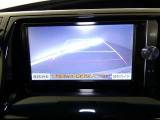 バックガイドモニターで、後方を確認しながら安心して駐車することができます。運転初心者も熟練者も必須の機能ですよ!