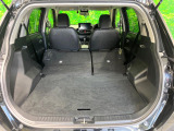 積み下ろしのしやすいデッキにはたっぷりと荷物を積み込んでいただけます。遊びから仕事まで、様々なシーンで頼れます♪
