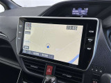 純正ナビを装備。タッチパネル式で使いやすく、お出かけもラクラクです。