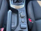 運転中でも使いやすい設計のコネクティビティシステム。様々な情報を一元管理できます。A connectivity system designed to be easy to use while driving. You can centrally manage various information.