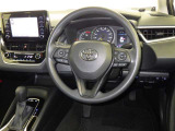 運転席まわりです。 各操作スイッチは使いやすい位置に配置されてます。