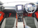 XC40 B4 AWD Rデザイン 4WD 
