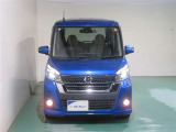 明度の高いLEDヘッドライトで、夜間の運転も安心です。