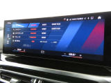 M独特の走行プログラム「Mモード」の選択画面。「スポーツ」および「トラック」モードでは「Mビュー」が有効となり、レーストラック上でもタイヤの空気圧や温度、ブースト圧などの情報を表示可能