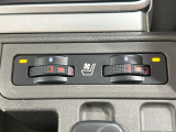 【シートベンチレーション】夏場は涼しい風でお尻や背中の熱やムレを防ぎ、冬はエアコンよりも早く温まってポカポカに!季節を問わず快適に過ごせます。
