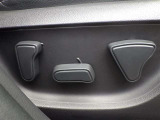 運転席パワシート採用してます。高級感あります。