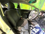 運転席シート廻りは使用感も少なく、良好な状態となっています。丁寧に使われていたことがよくわかりますね。