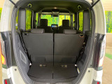 普段のお買い物や通勤、送迎等に十分な荷室スペースを確保しております。セカンドシートを倒すと、大きな荷物の積載も可能です♪