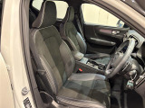 XC40 T4 AWD Rデザイン 4WD 4WD サンルーフ
