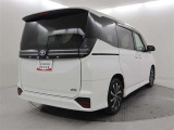 車両本体価格の中に整備料金は入っています。点検・整備後の納車ですので安心してお選び下さい。自社工場完備!経験豊かな整備士が対応いたします。