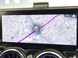 ●純正ナビ:一体感のあるナビは、高級感ある車内を演出してくれます。Bluetooth再生などオーディオ機能も充実しておりますので、運転もより楽しめます♪