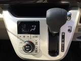 オートエアコンで夏も冬も快適な車内空間を。