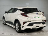 全車種、走行距離無制限の1年間無料保証付き!全国5000ヶ所に及ぶトヨタサービス店舗の安心ネットワーク!※3年先まで延長可能なロングラン保証&alpha;もご用意してます(有料)。