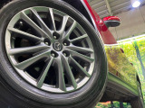 弊社では、全車『修復歴なし』のお車のみ取り扱っております。専任バイヤーによる厳選した仕入れの後、入庫後の車両チェックを行い、ネクステージが認定した高品質な中古車をご提供しております。
